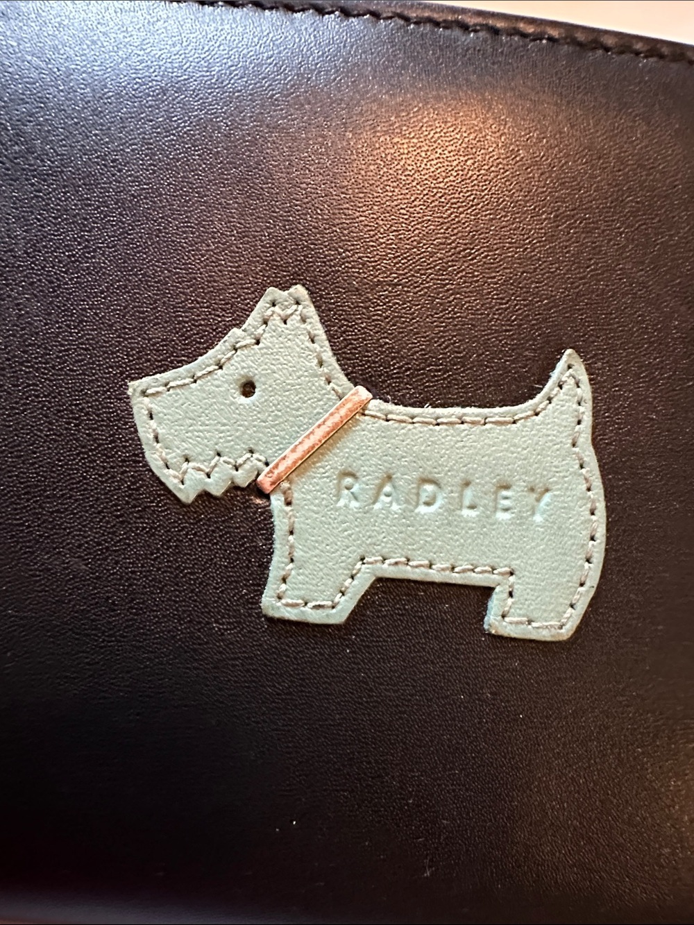 RADLEY LONDON Black Wallet with Mint Dog Motif - Picture 2 of 10